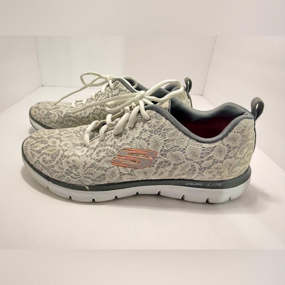 Skechers Cream Lace Overlay Sneakers Women’s Size 9 - Picture 5 of 8
